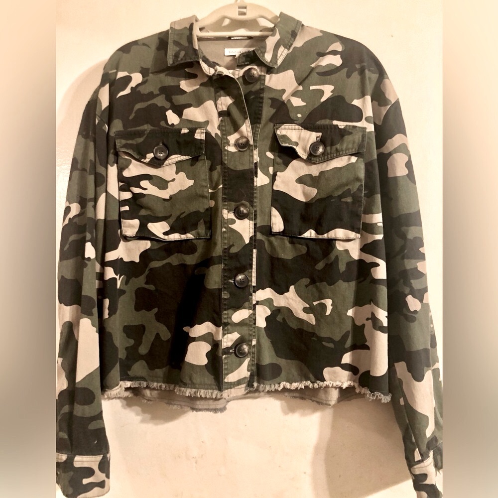 😎 SOCIALITE CROPPED CAMO JACKET!🤩